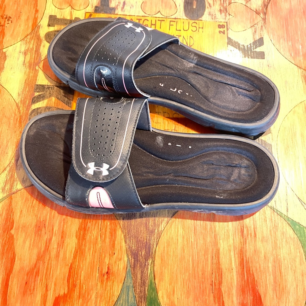 Under Armour Slides Women's Sandals. Black/Pink Size 8 Slip Ons.